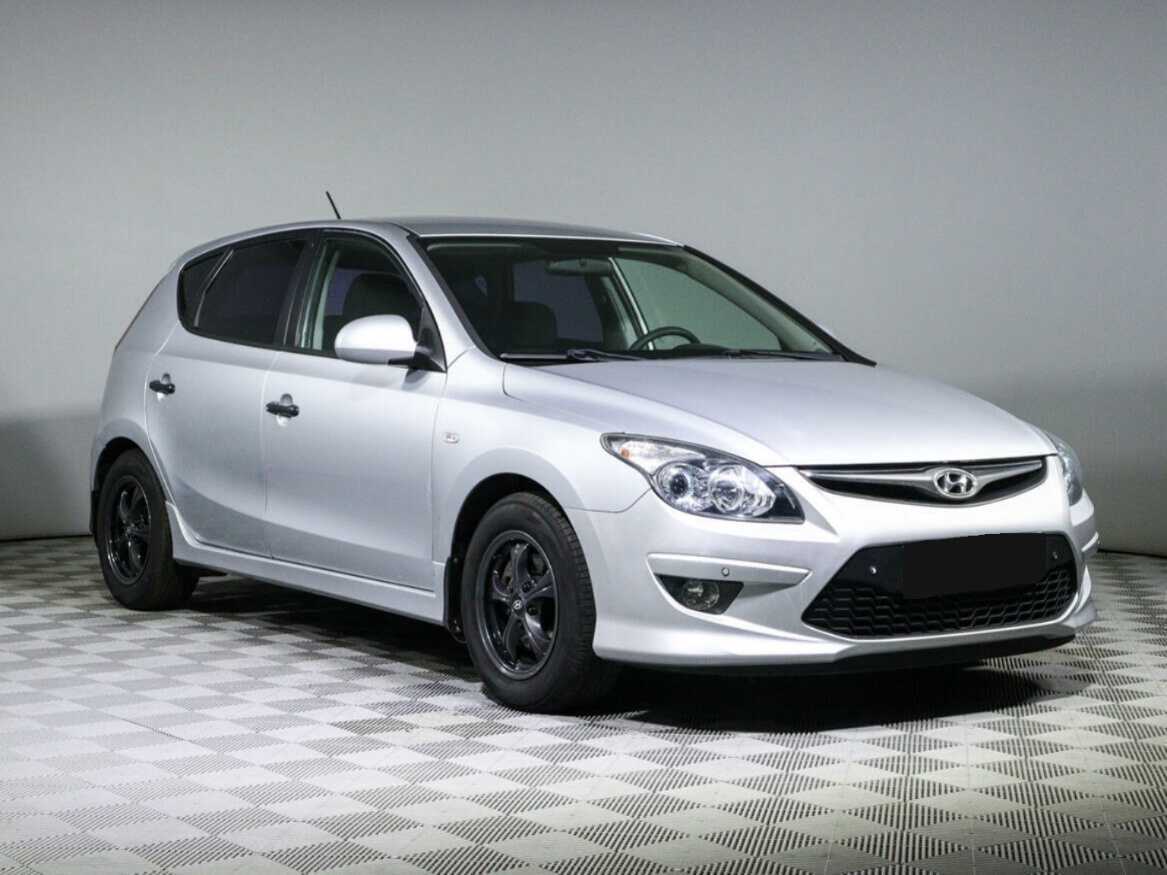 Купить Hyundai i30 с пробегом. Фото: #2
