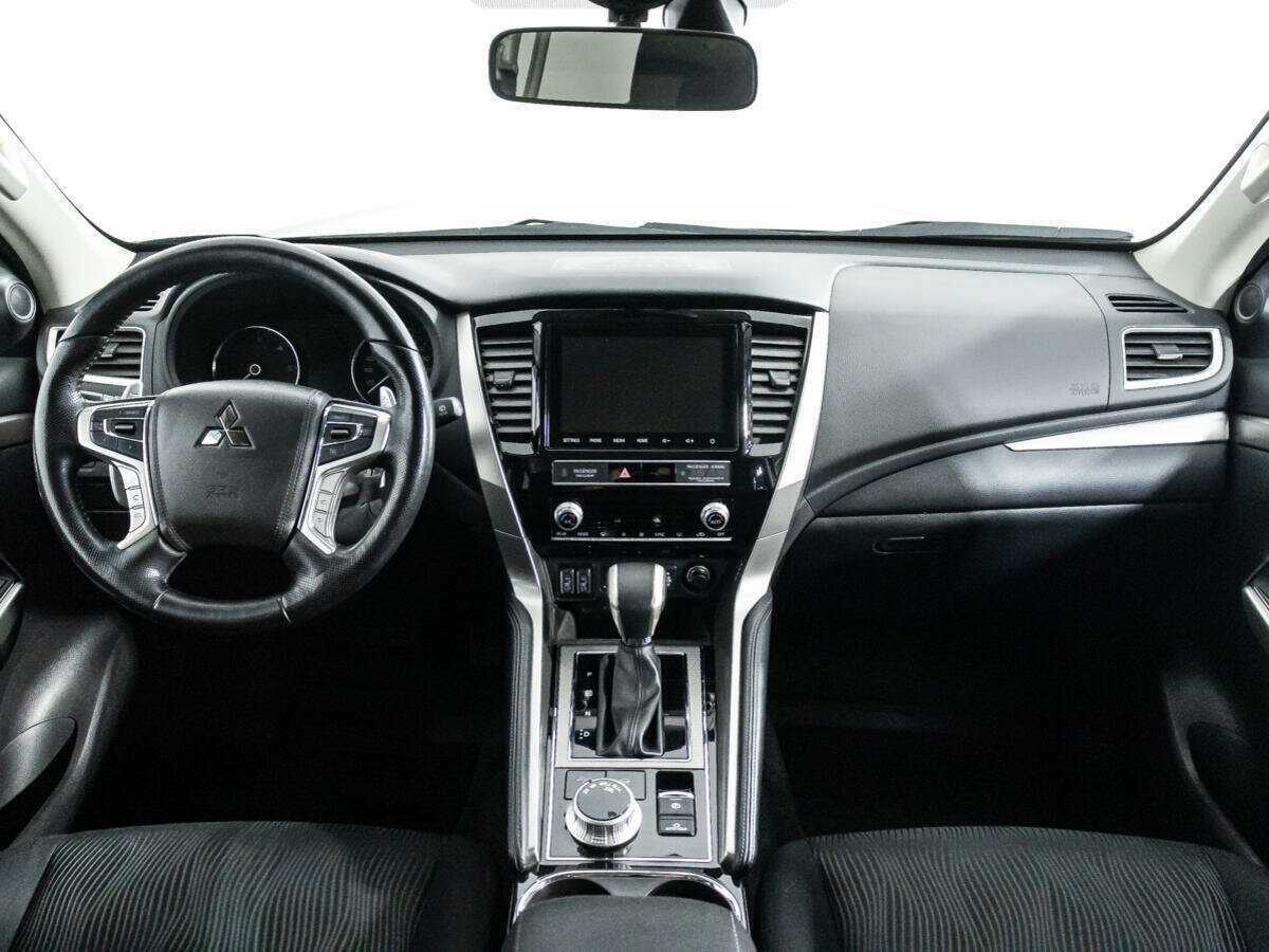 Купить Mitsubishi Pajero Sport с пробегом. Фото: #12