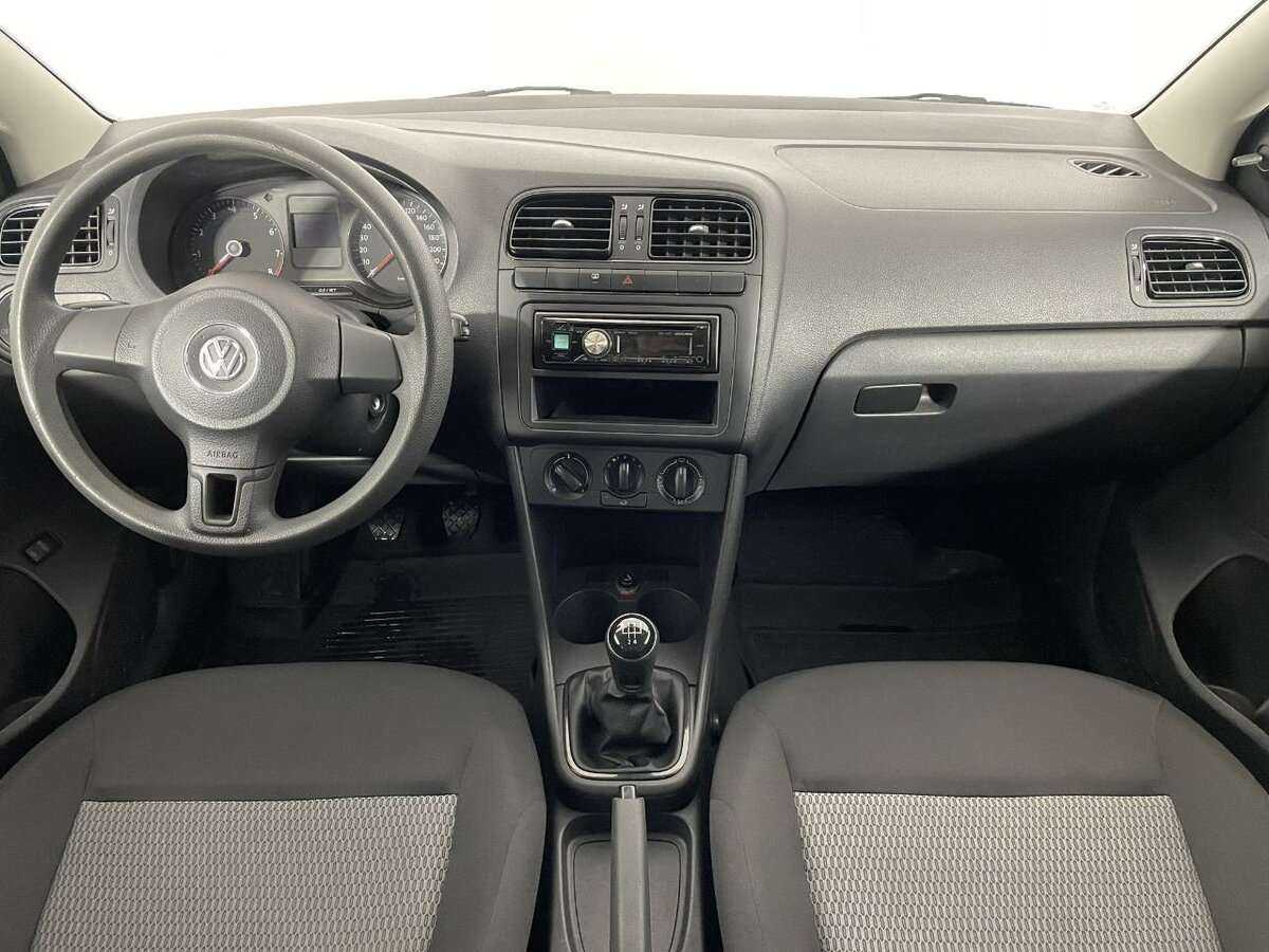 Купить Volkswagen Polo с пробегом. Фото: #6