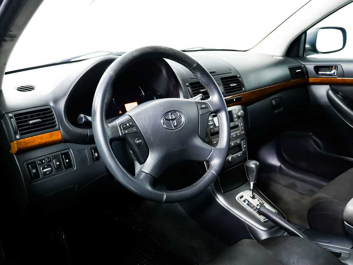 Купить Toyota Avensis с пробегом. Фото: #12
