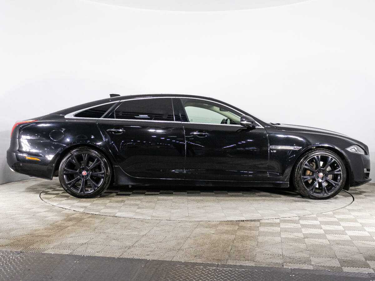 Купить Jaguar XJ с пробегом. Фото: #3