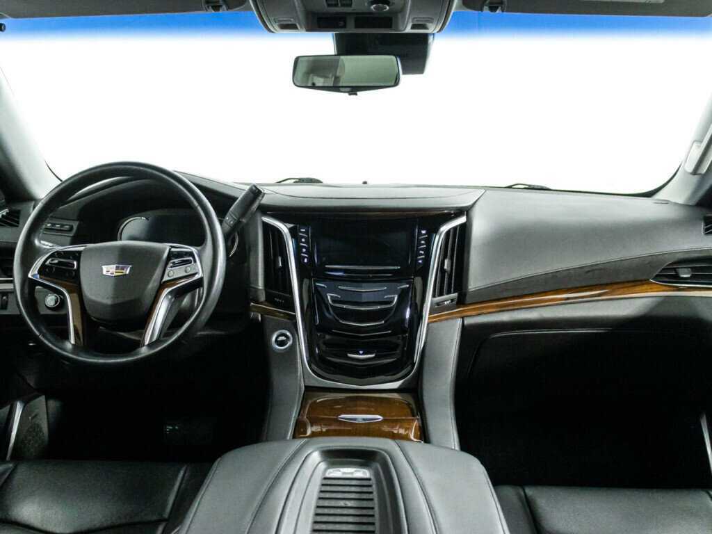 Купить Cadillac Escalade с пробегом. Фото: #12