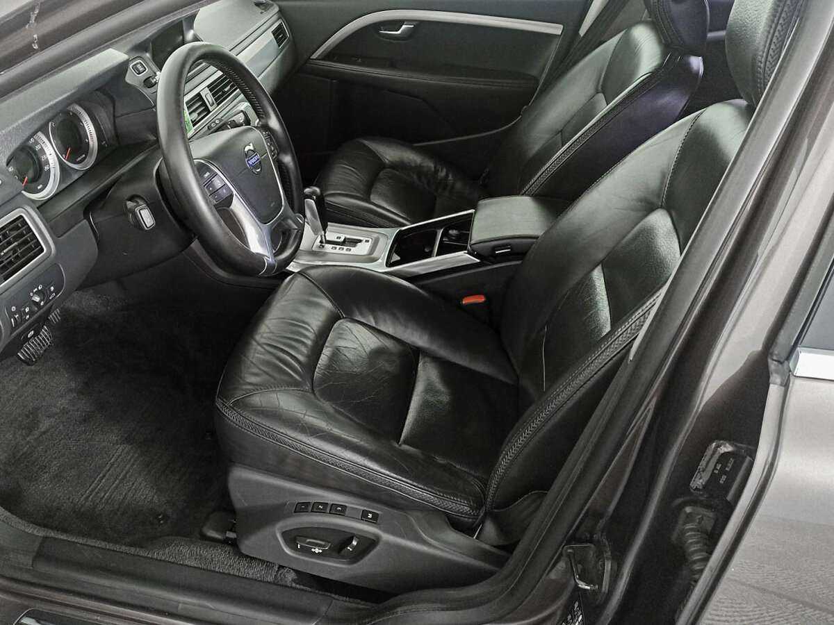 Купить Volvo XC70 с пробегом. Фото: #13