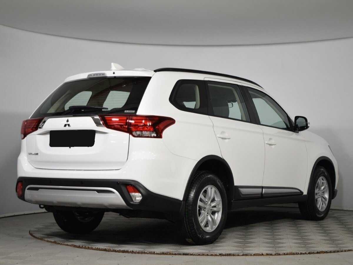 Купить Mitsubishi Outlander с пробегом. Фото: #3