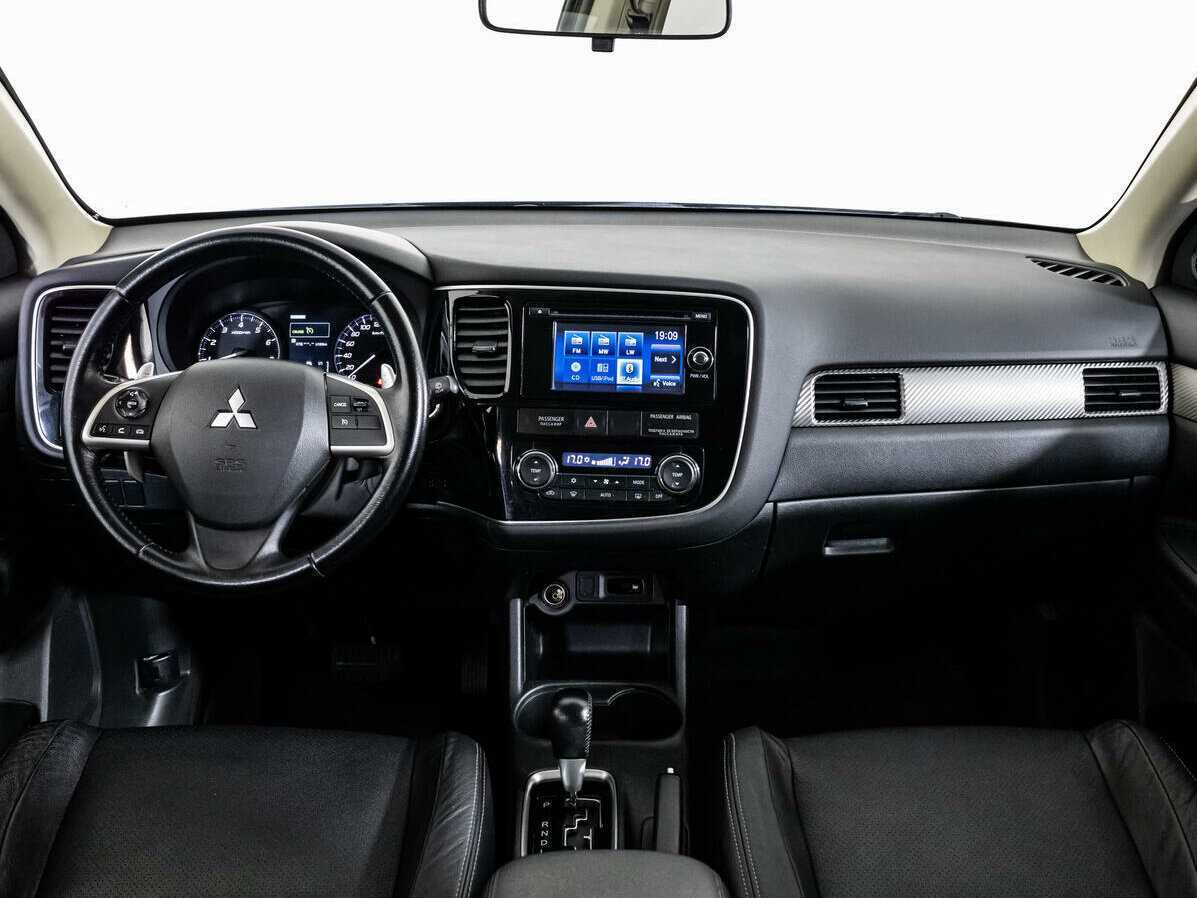 Купить Mitsubishi Outlander с пробегом. Фото: #9