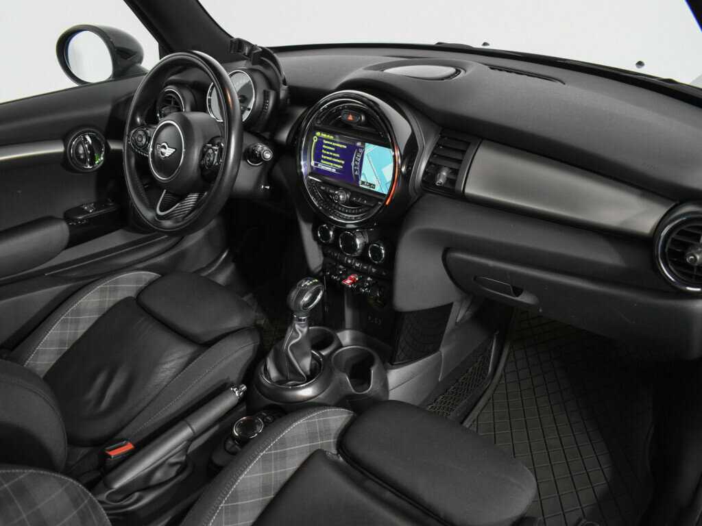 Купить Mini Hatch с пробегом. Фото: #14