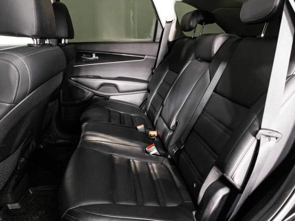 Купить Kia Sorento с пробегом. Фото: #9
