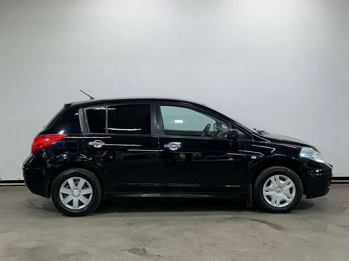 Купить Nissan Tiida с пробегом. Фото: #3