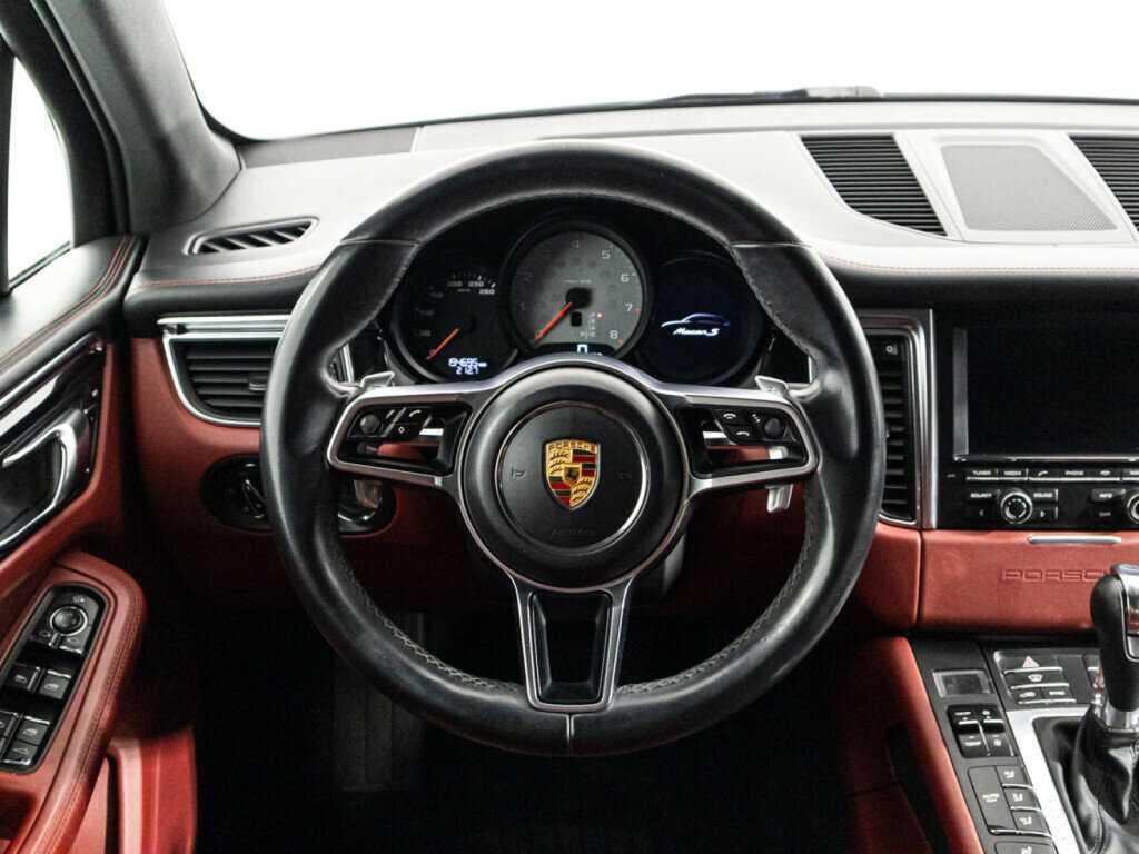 Купить Porsche Macan с пробегом. Фото: #22