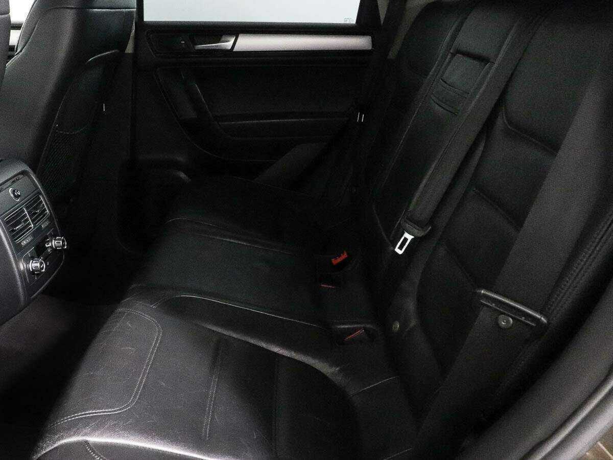 Купить Volkswagen Touareg с пробегом. Фото: #6