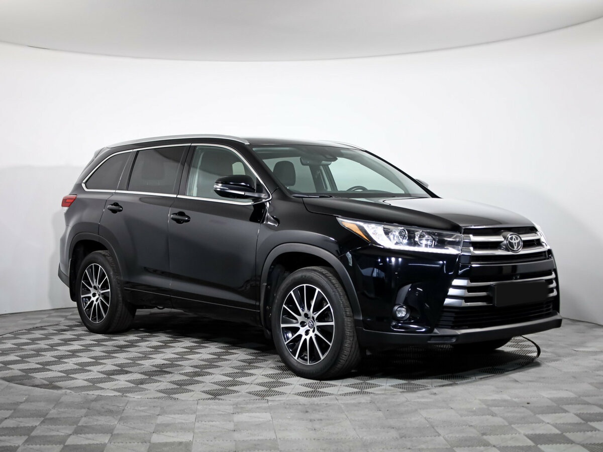 Купить Toyota Highlander с пробегом. Фото: #2