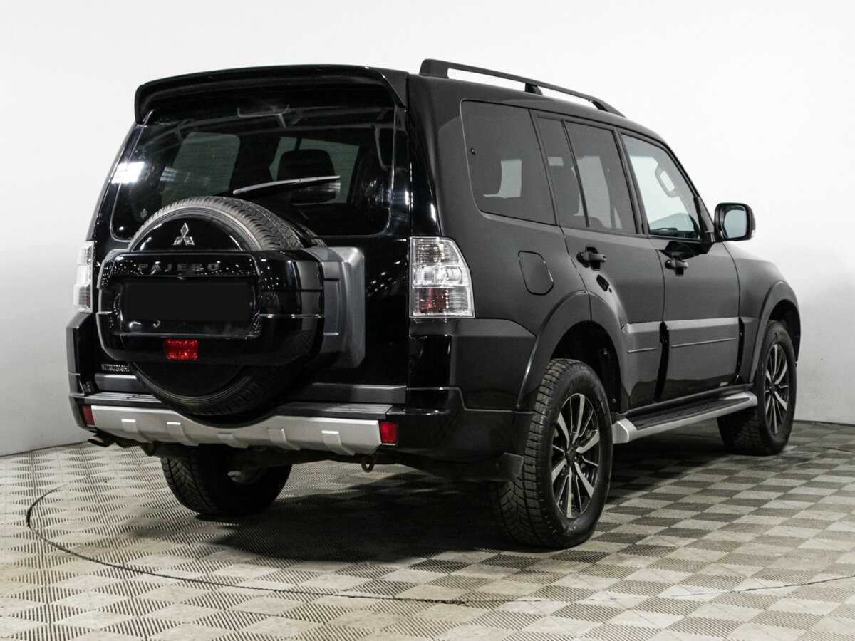 Купить Mitsubishi Pajero с пробегом. Фото: #3