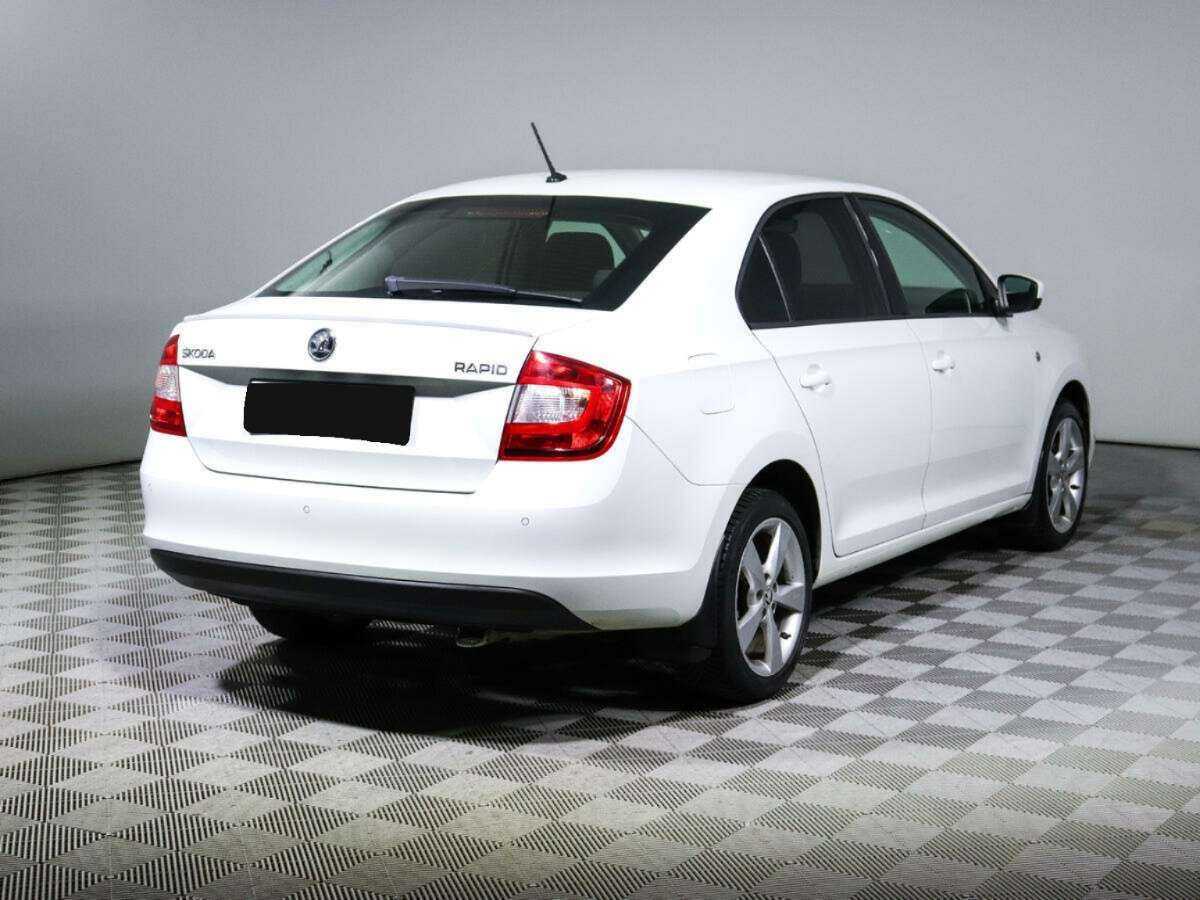 Купить Skoda Rapid с пробегом. Фото: #3