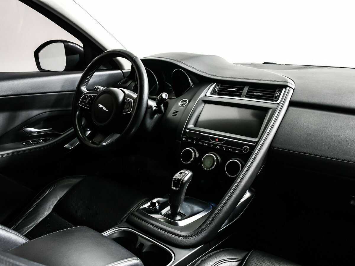 Купить Jaguar E-Pace с пробегом. Фото: #8