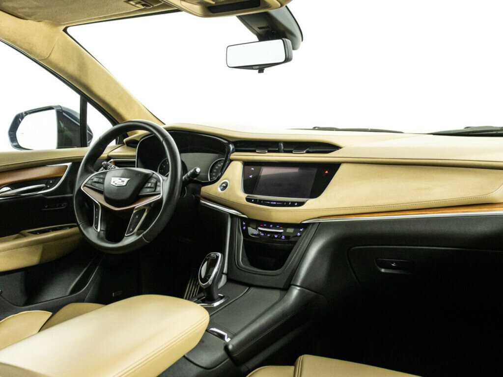 Купить Cadillac XT5 с пробегом. Фото: #8