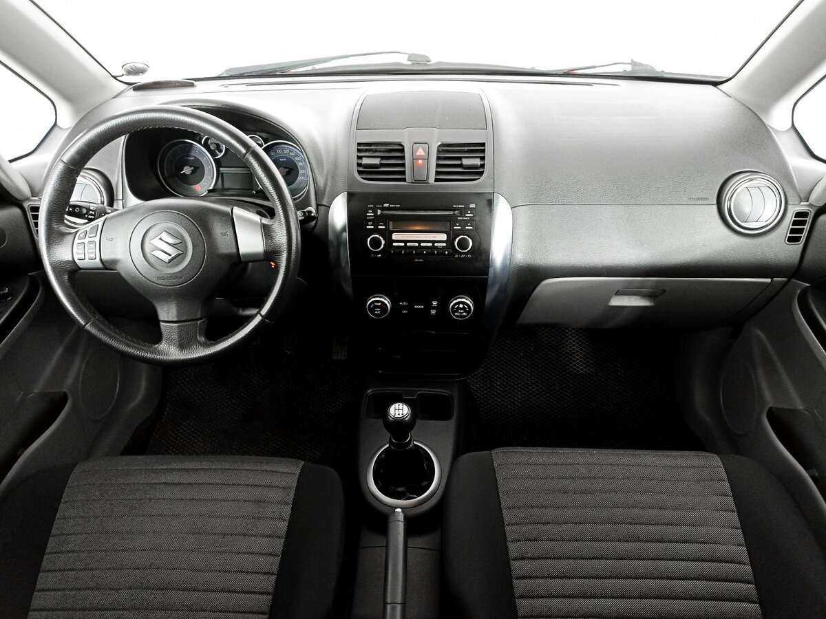 Купить Suzuki SX4 с пробегом. Фото: #10