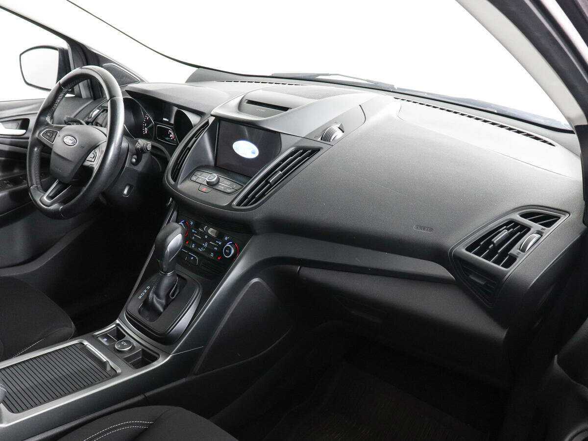 Купить Ford Kuga с пробегом. Фото: #9