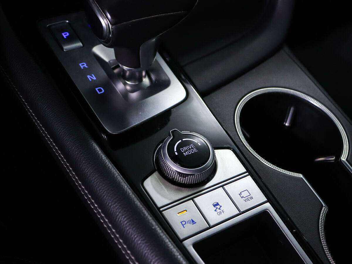 Купить Genesis G70 с пробегом. Фото: #17