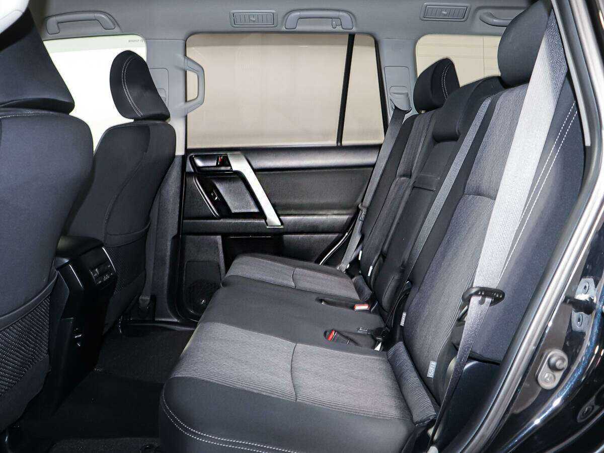 Купить Toyota Land Cruiser Prado с пробегом. Фото: #9