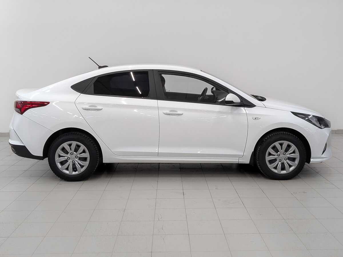 Купить Hyundai Solaris с пробегом. Фото: #3