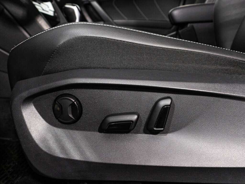 Купить Volkswagen Tiguan с пробегом. Фото: #15