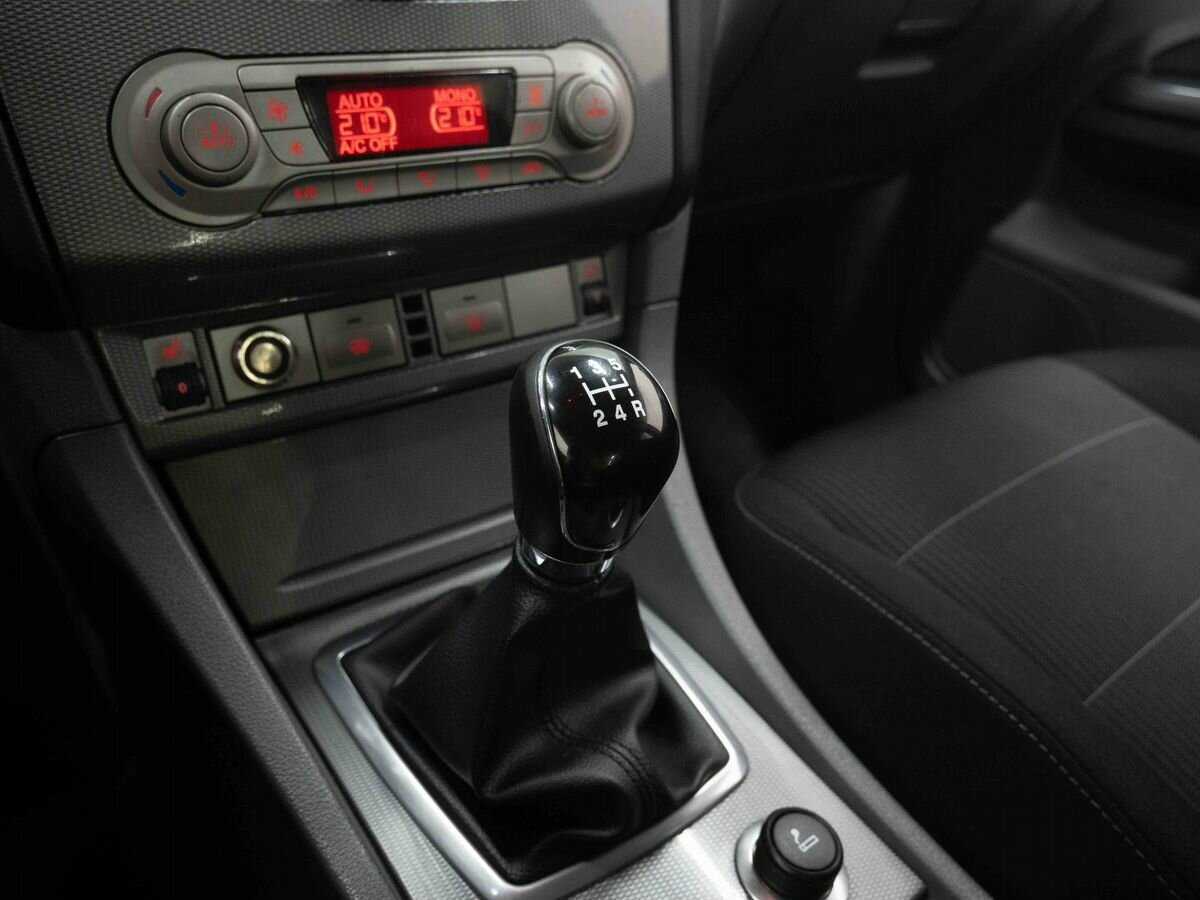 Купить Ford Focus с пробегом. Фото: #17