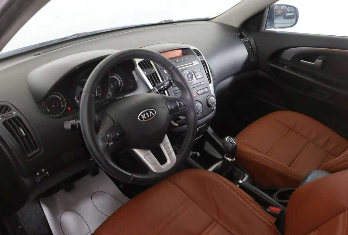 Купить Kia Ceed с пробегом. Фото: #12