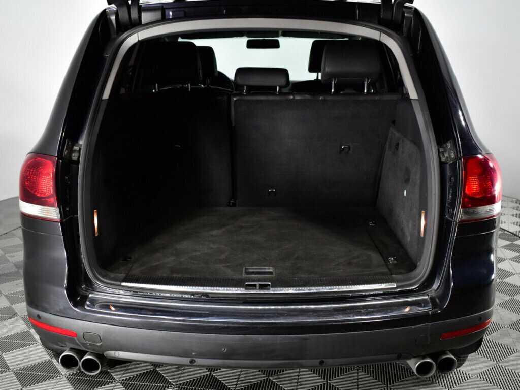 Купить Volkswagen Touareg с пробегом. Фото: #15