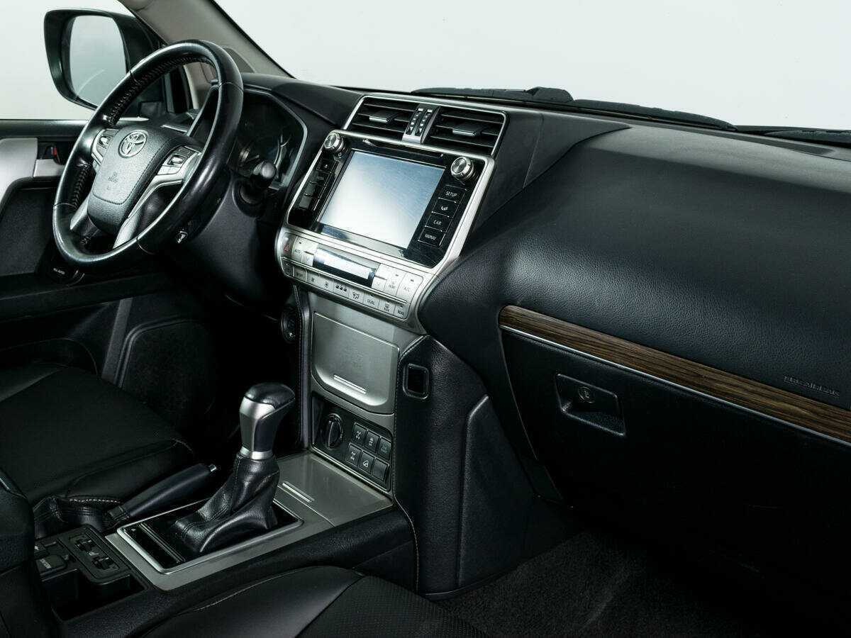 Купить Toyota Land Cruiser Prado с пробегом. Фото: #9