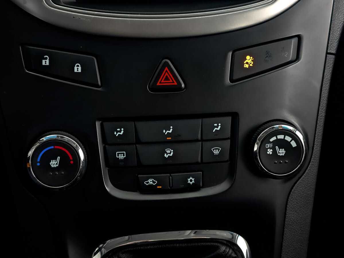 Купить Chevrolet Orlando с пробегом. Фото: #20