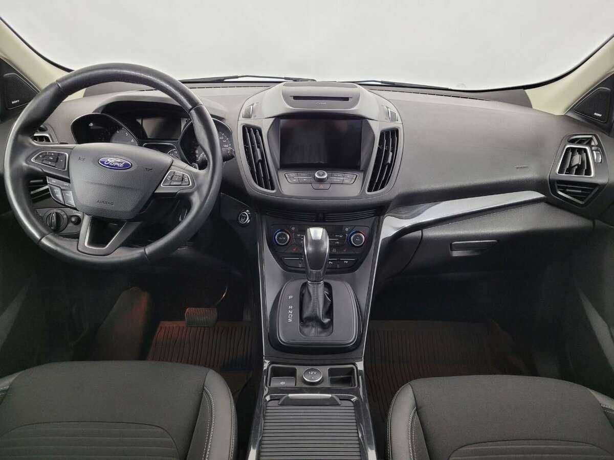 Купить Ford Kuga с пробегом. Фото: #6