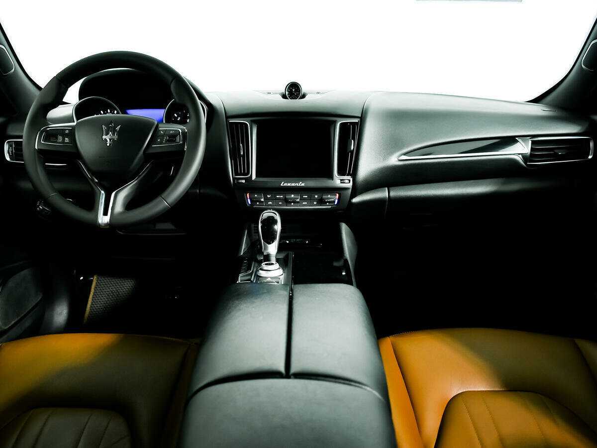 Купить Maserati Levante с пробегом. Фото: #8