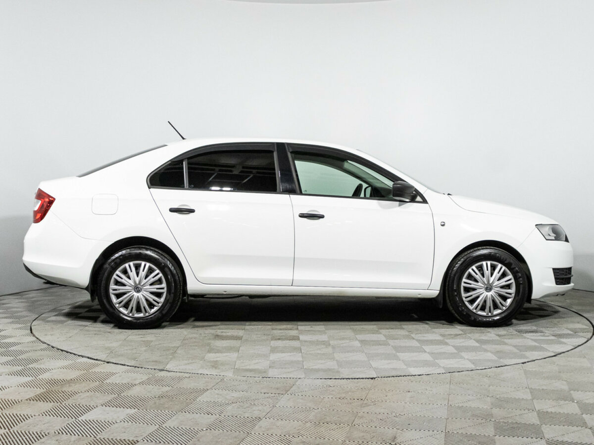 Купить Skoda Rapid с пробегом. Фото: #3