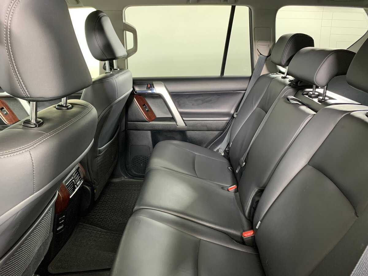 Купить Toyota Land Cruiser Prado с пробегом. Фото: #18