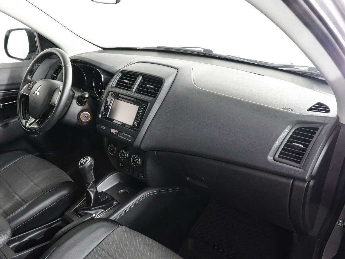 Купить Mitsubishi ASX с пробегом. Фото: #9