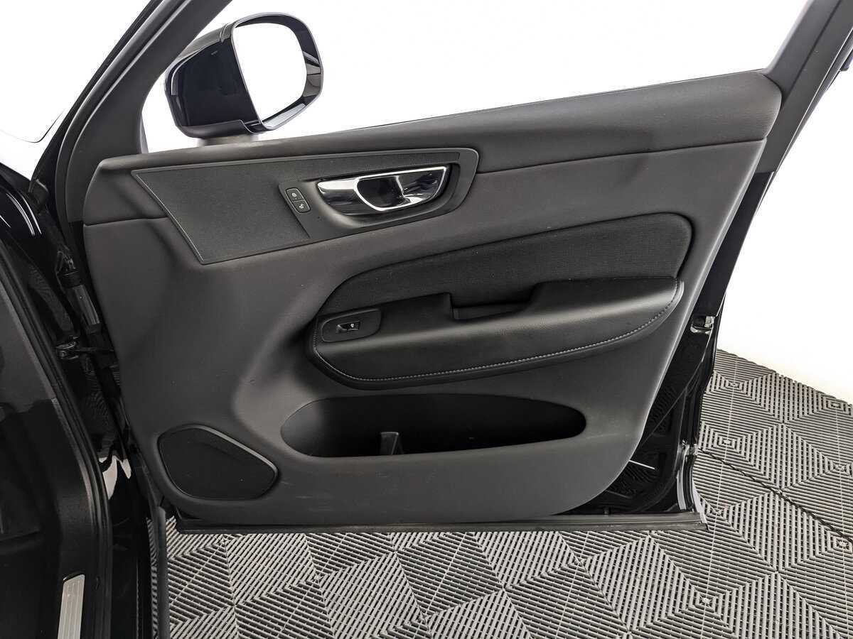 Купить Volvo XC60 с пробегом. Фото: #23