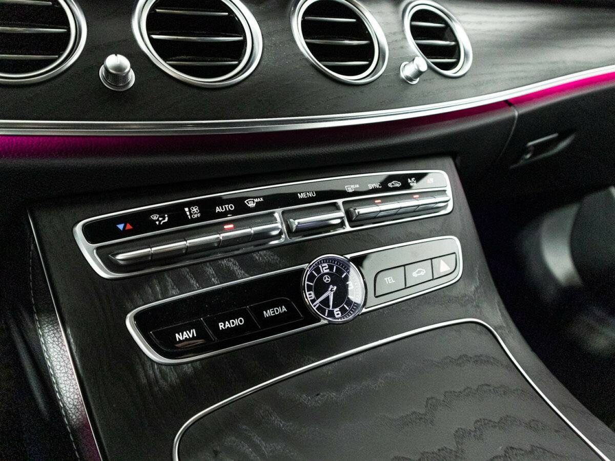 Купить Mercedes-Benz E-Класс с пробегом. Фото: #17