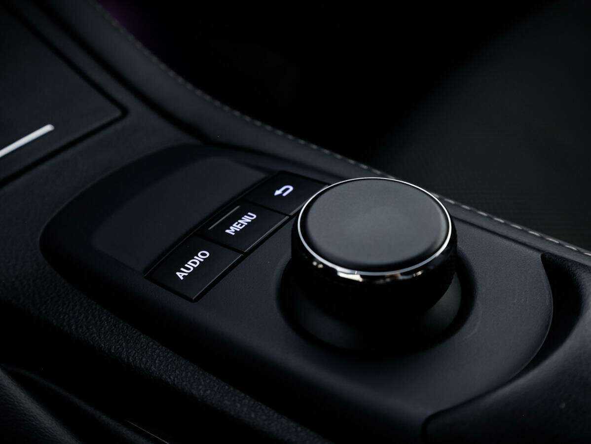 Купить Lexus ES с пробегом. Фото: #21