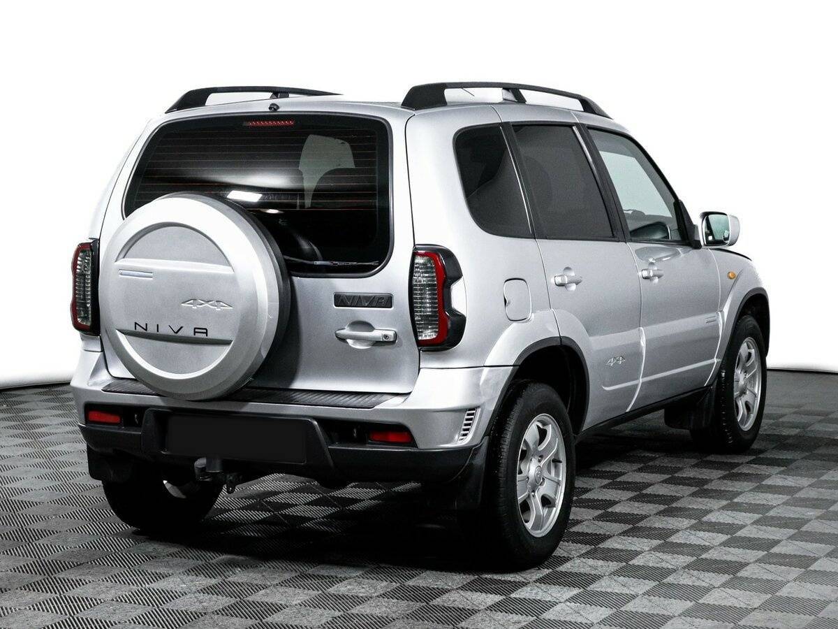 Купить Chevrolet Niva с пробегом. Фото: #4