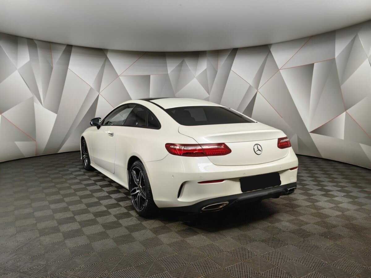 Купить Mercedes-Benz E-Класс с пробегом. Фото: #3