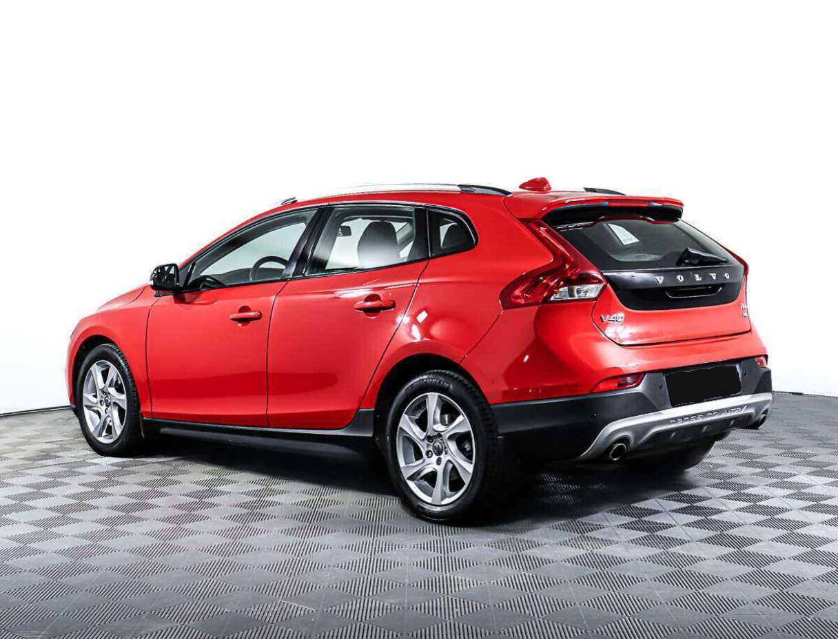 Купить Volvo V40 Cross Country с пробегом. Фото: #6