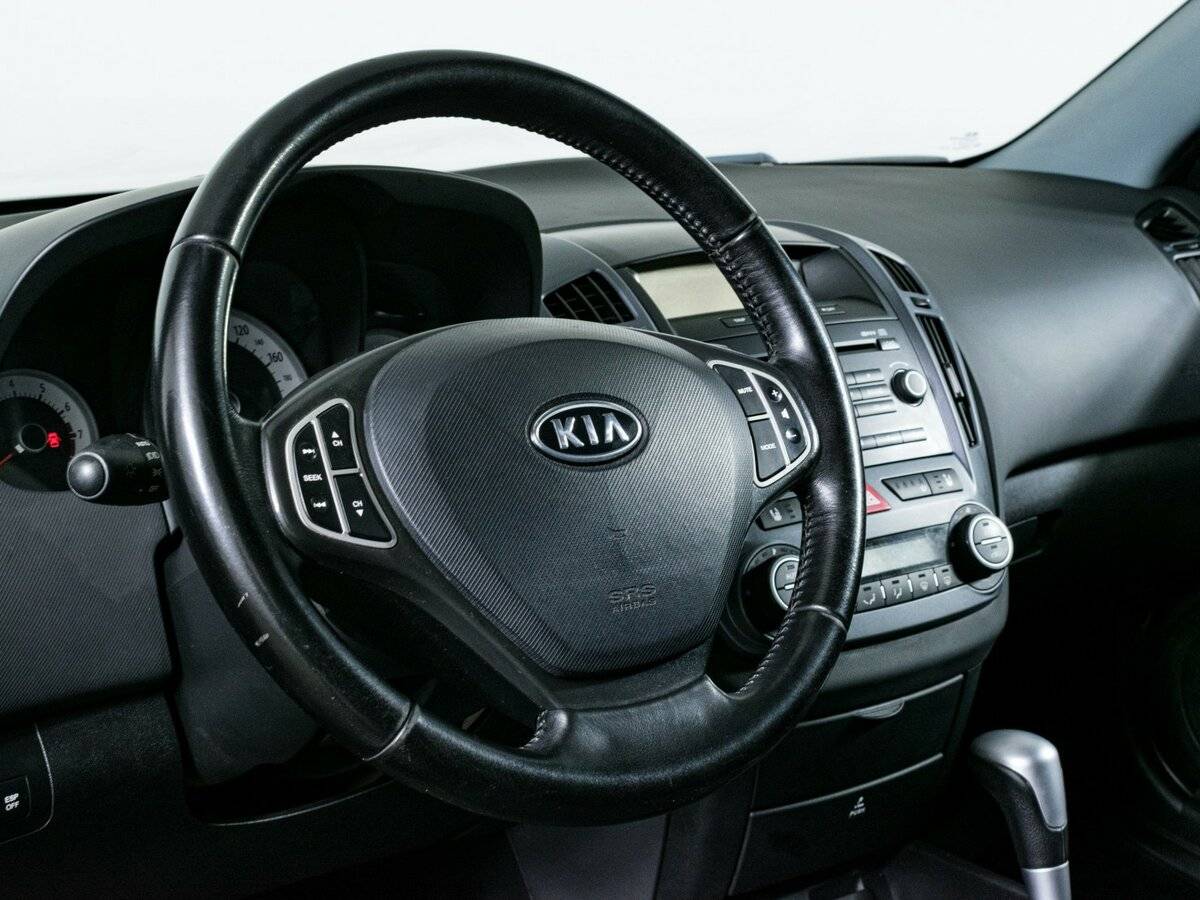 Купить Kia Ceed с пробегом. Фото: #11