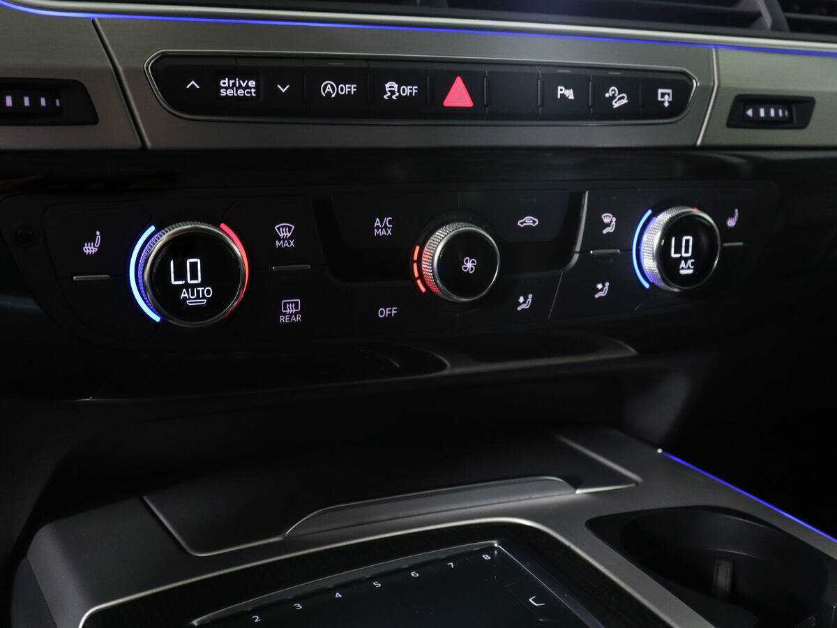 Купить Audi Q7 с пробегом. Фото: #12