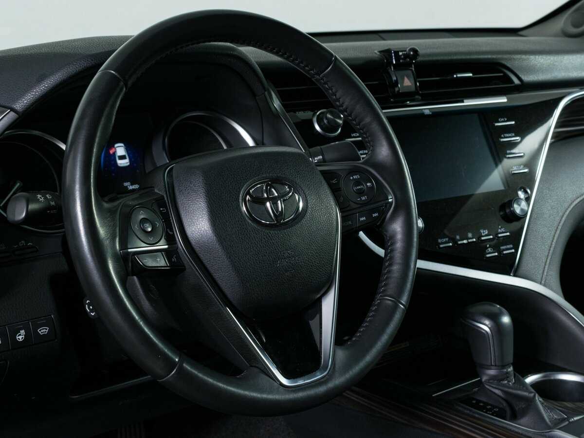 Купить Toyota Camry с пробегом. Фото: #11