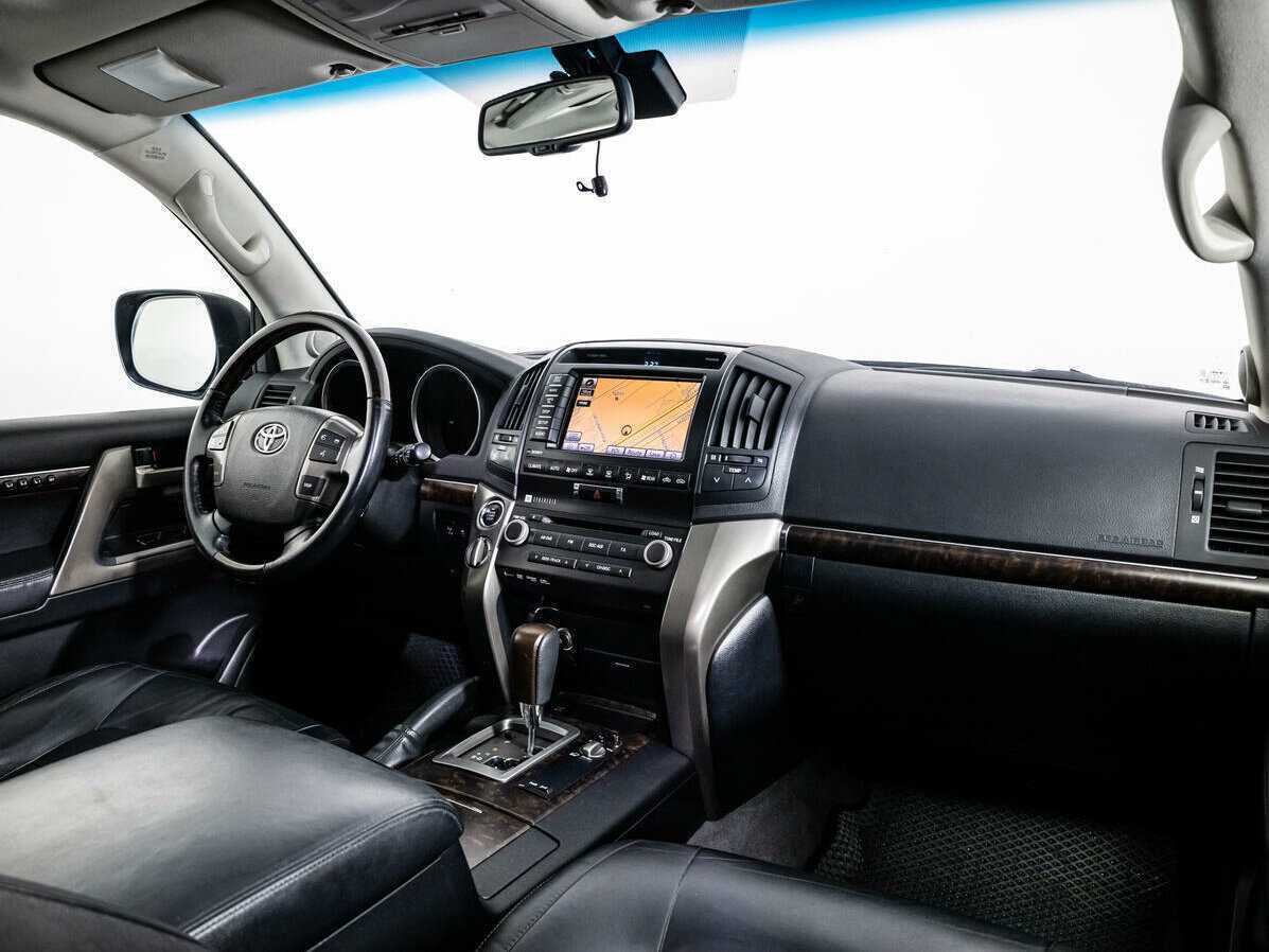 Купить Toyota Land Cruiser с пробегом. Фото: #8