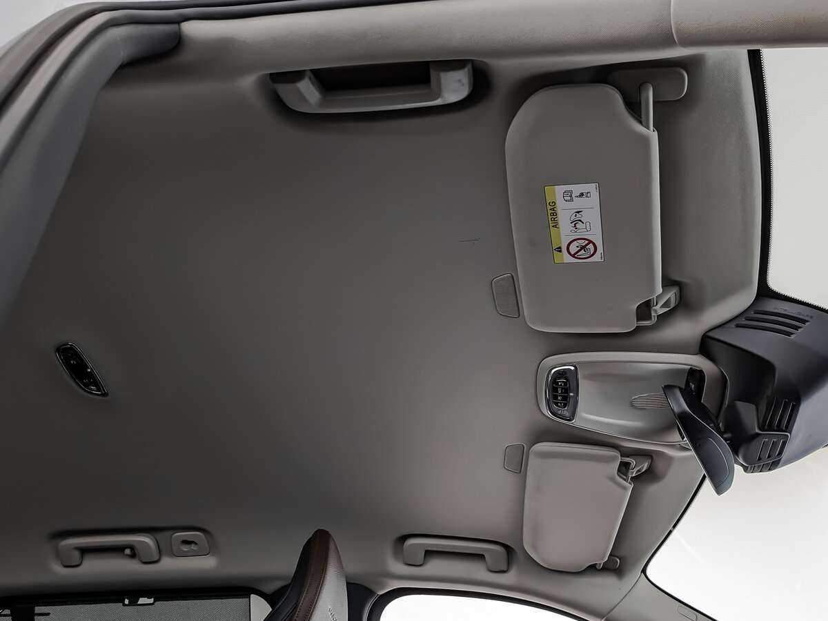 Купить Volvo XC90 с пробегом. Фото: #18