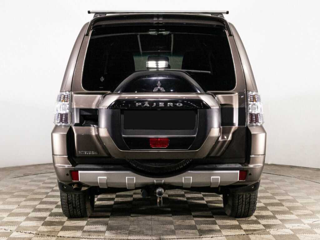 Купить Mitsubishi Pajero с пробегом. Фото: #5