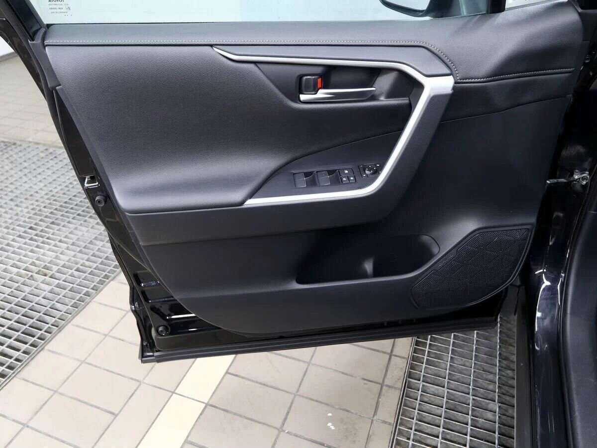 Купить Toyota RAV4 с пробегом. Фото: #16
