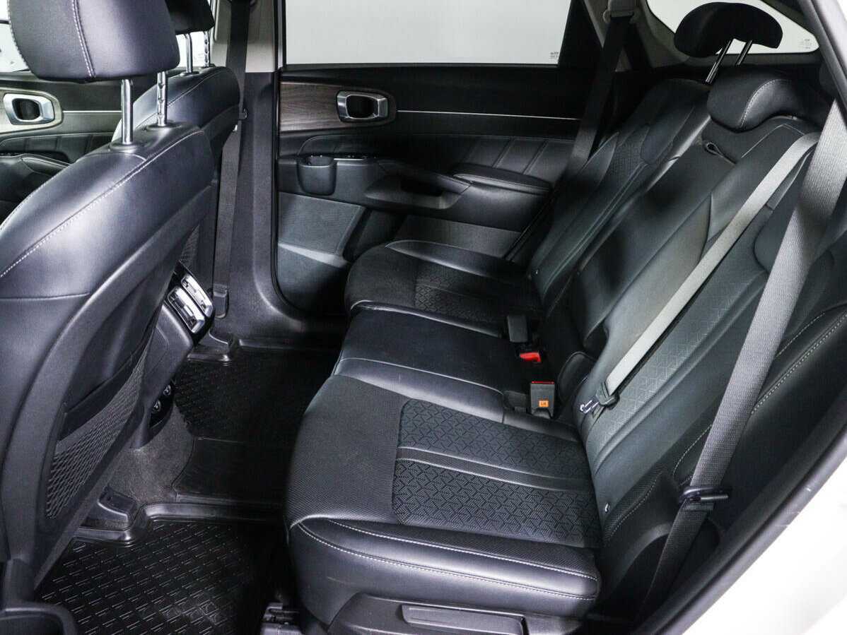 Купить Kia Sorento с пробегом. Фото: #9