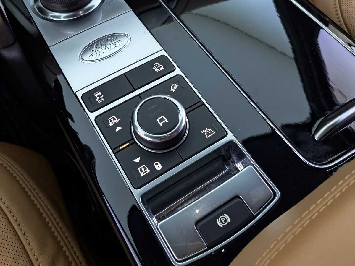 Купить Land Rover Range Rover с пробегом. Фото: #24